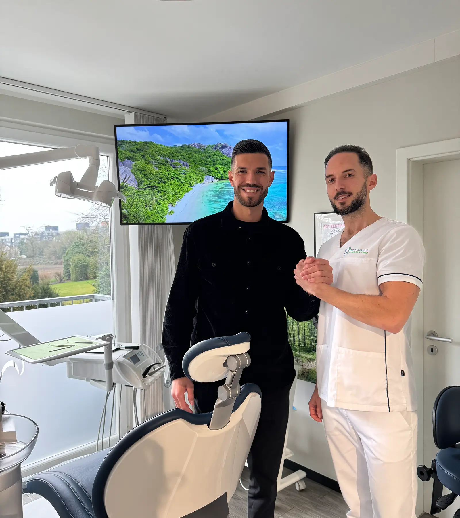 Zahnarzt Bochum - Dr. Philipp 7 image00023 1